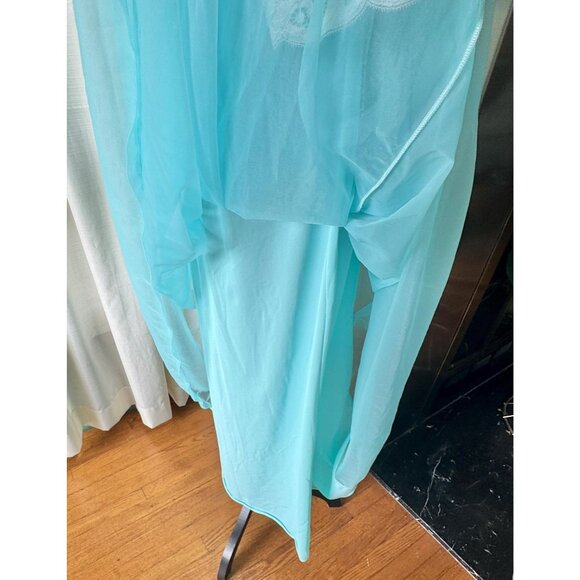 Vintage 1960s peignoir, Robin Egg blue robe, wide lace details, 3/4 sleeves - Picture 8 of 10
